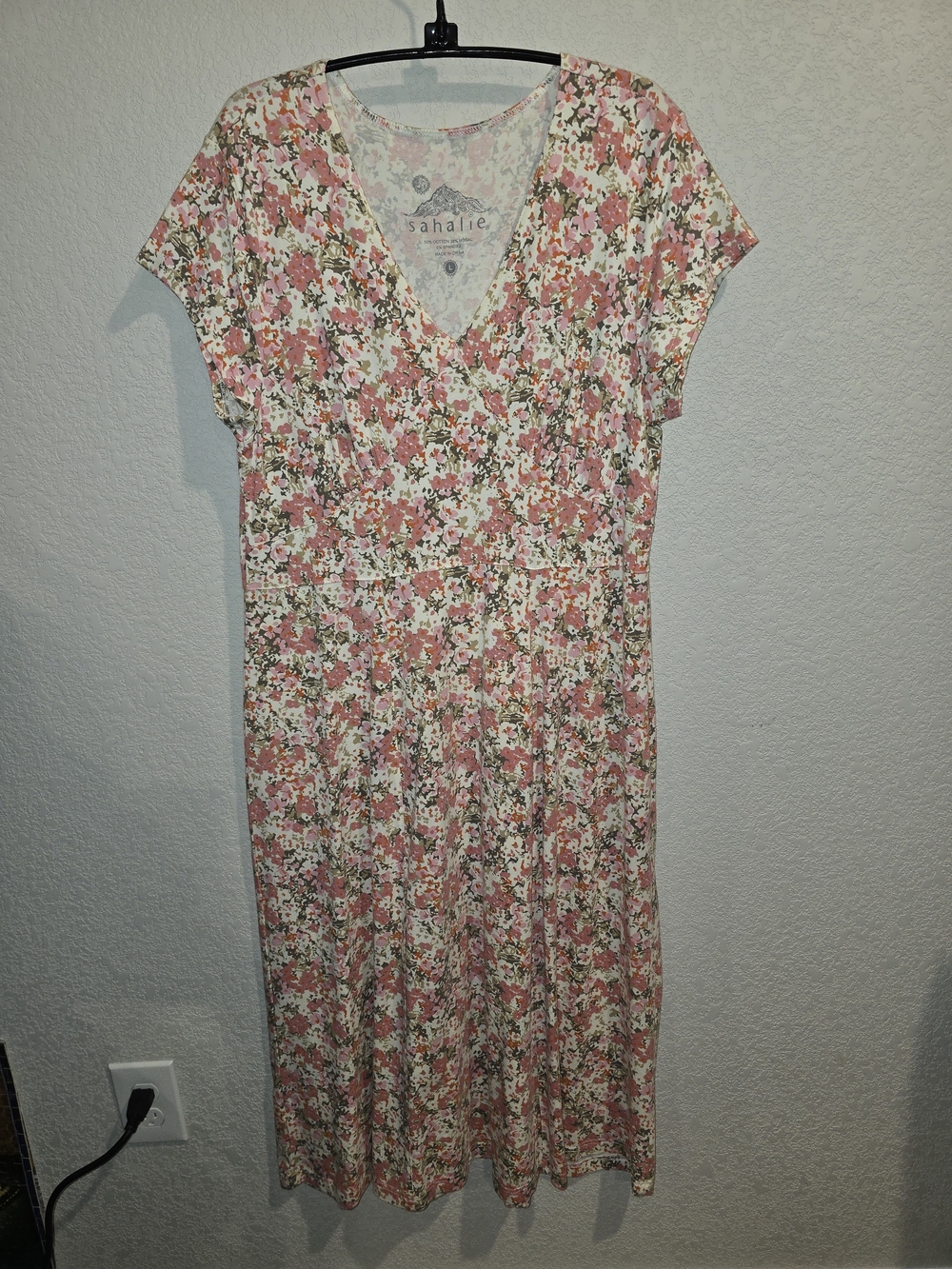Sahalie Floral V-Neck Short Sleeve Empire Waist Knit Midi Dress - Size Large